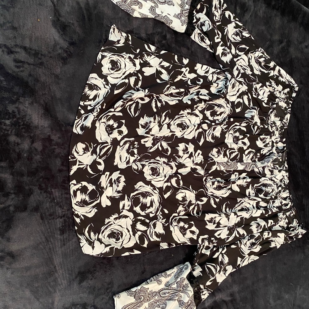 White House Black Market Women’s blouse